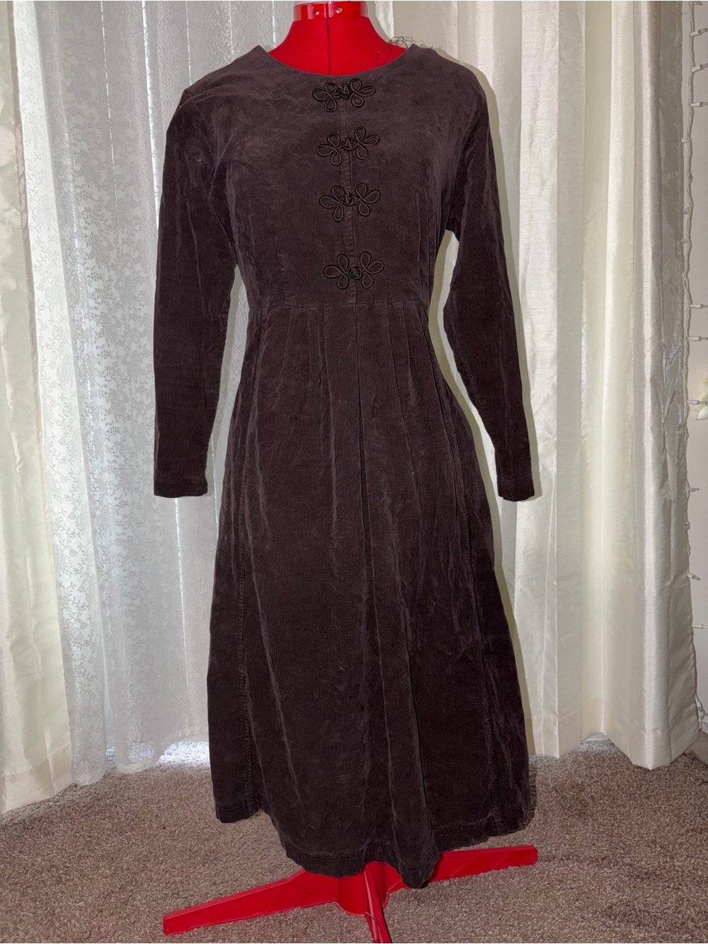 Classic Long-Sleeve Corduroy Midi Dress in Dark Brown 100% cotton
